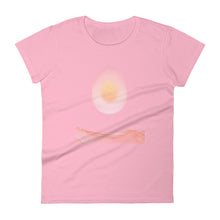 Load image into Gallery viewer, FAMASLOOP 2.0 - HUEVO - Women&#39;s t-shirt

